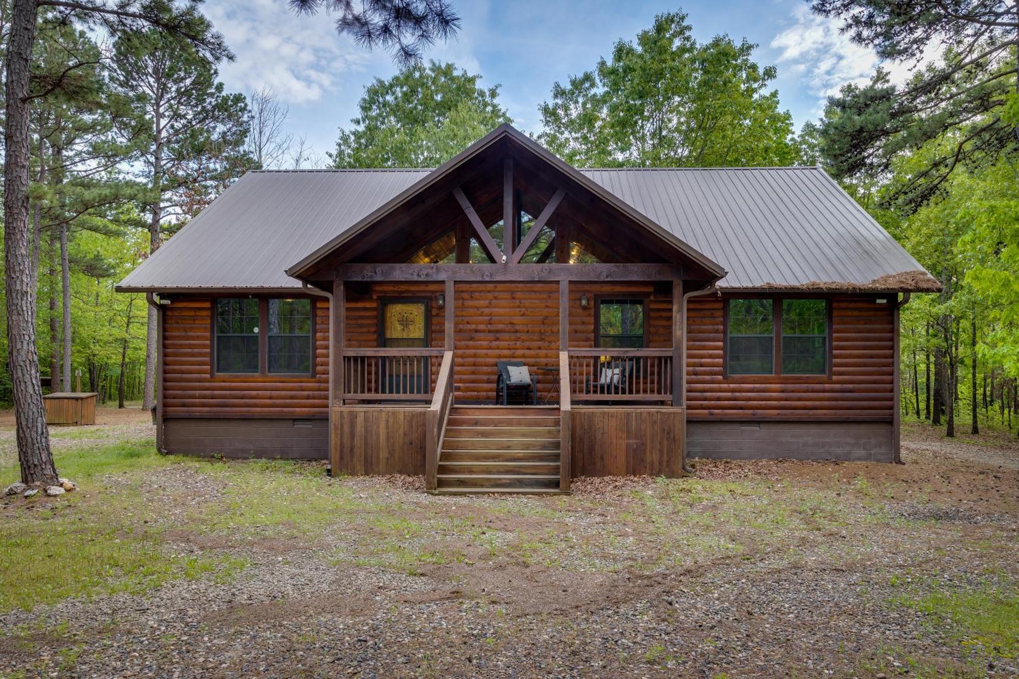 Cross Timbers Cabin On The Grove'S 25-Acres Broken Bow Exteriér fotografie